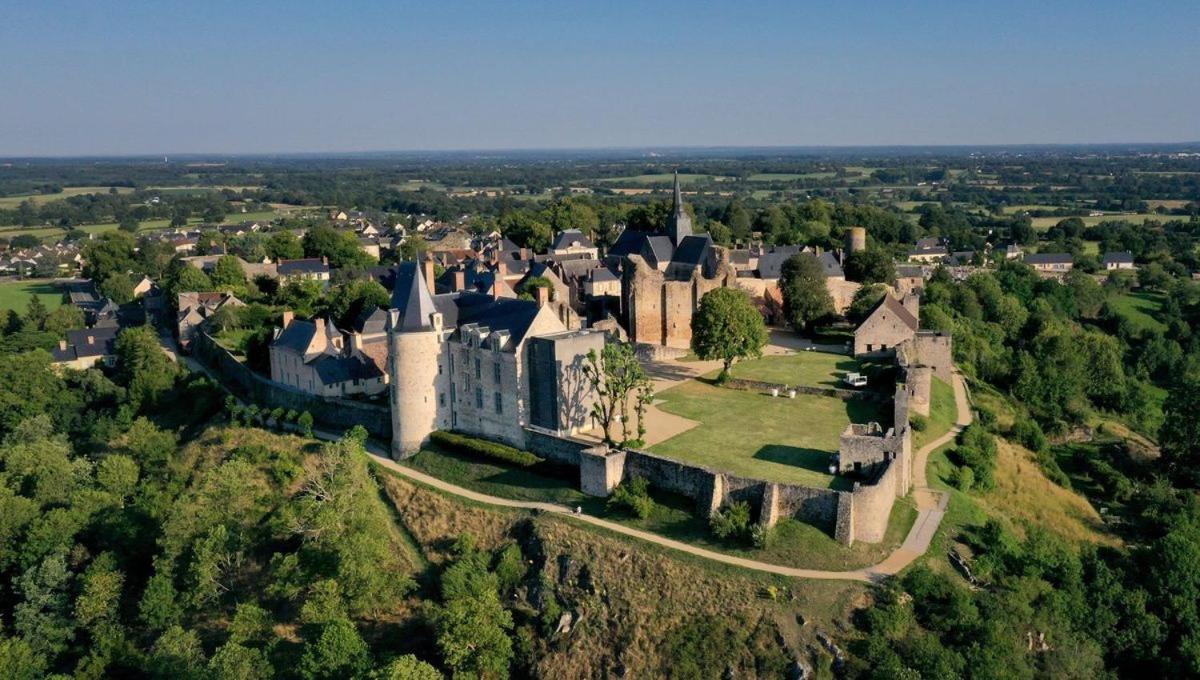 L'Atypique Hyper Centre Wifi Et Netflix Gratuit Apartment Mayenne Exterior foto