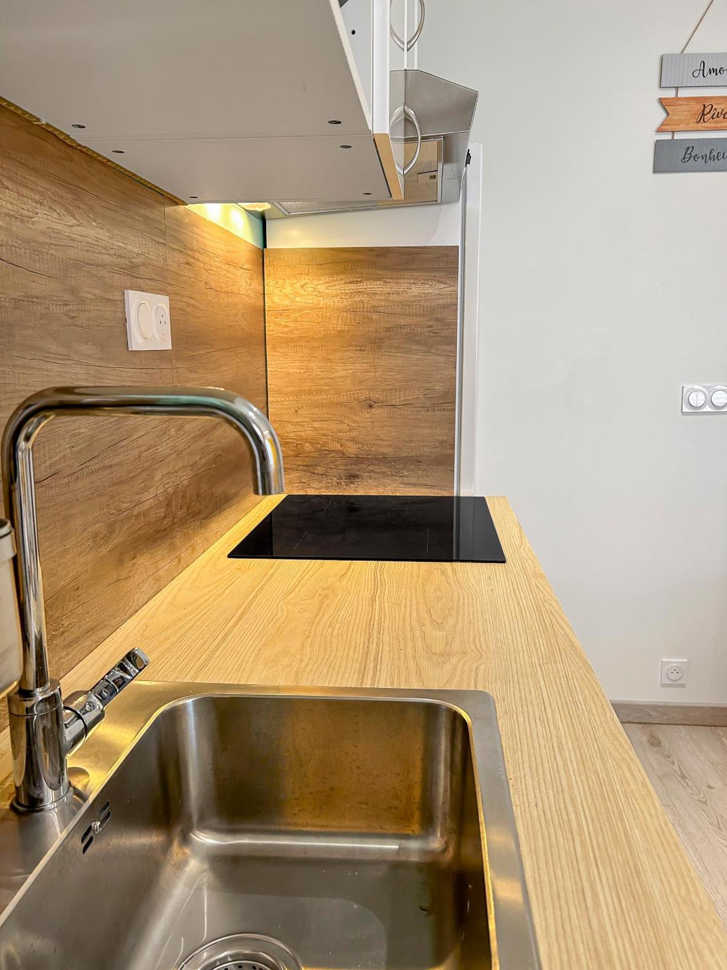 L'Atypique Hyper Centre Wifi Et Netflix Gratuit Apartment Mayenne Exterior foto